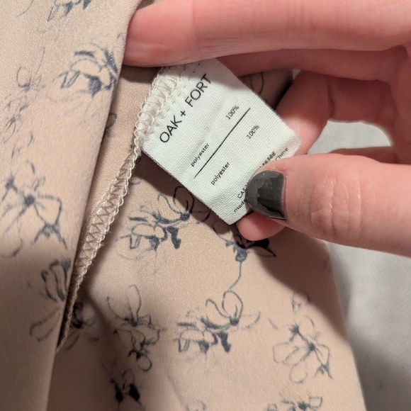 Oak and Fort Floral Wrap Top - Picture 6 of 7